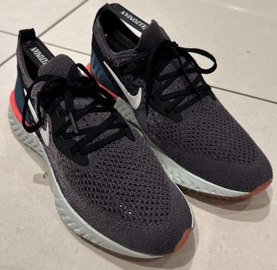 Nike schwarze Turnschuhe Epic React Flyknit Straßenlauf Damenschuhe UK5