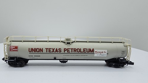 *READ Atlas N Scale 33,000 Gallon Tank Car Union Texas Petroleum ACSX 933015 - Picture 6 of 14
