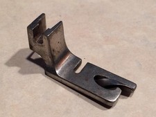 Genuine Vintage Singer Sewing Machine Puzzle Box Hemmer Foot - FREE S/H!