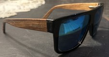 Woodies Drewniane okulary przeciwsłoneczne z etui i akcesoriami
