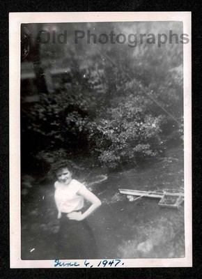 LOOKING DOWN ON WOMAN WOODLAND STREAM HANDS HIPS OLD/VINTAGE PHOTO- G99