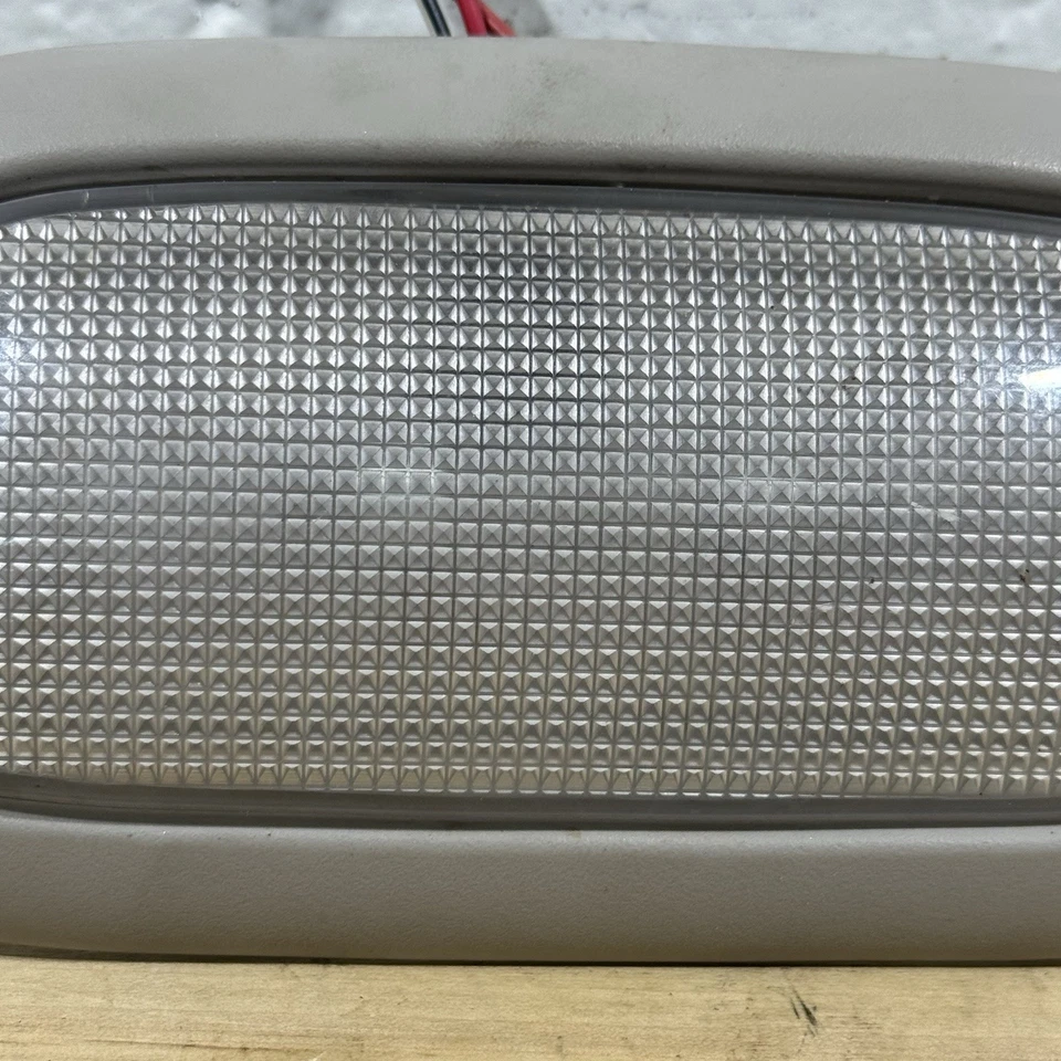 Jeep Liberty 2005 lámpara domo luz de lectura lente conmutable Mopar fabricante de equipos originales Foto 3 de 4