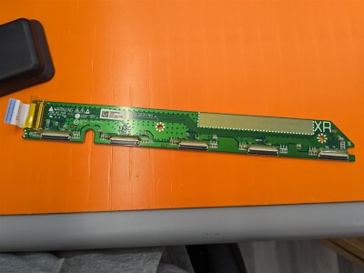       TV Bottom Right XR Buffer Board EBR64062001 w Flex Ribbon Cable