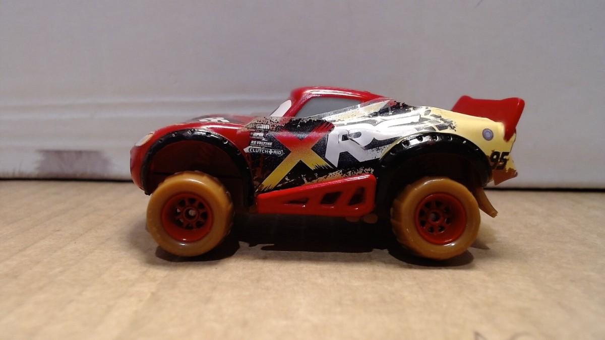 ミニカー Exclusive 95 Lightning McQueen Pixar Cars Chase Lightning McQueen 95 - Exclusive - die cast
