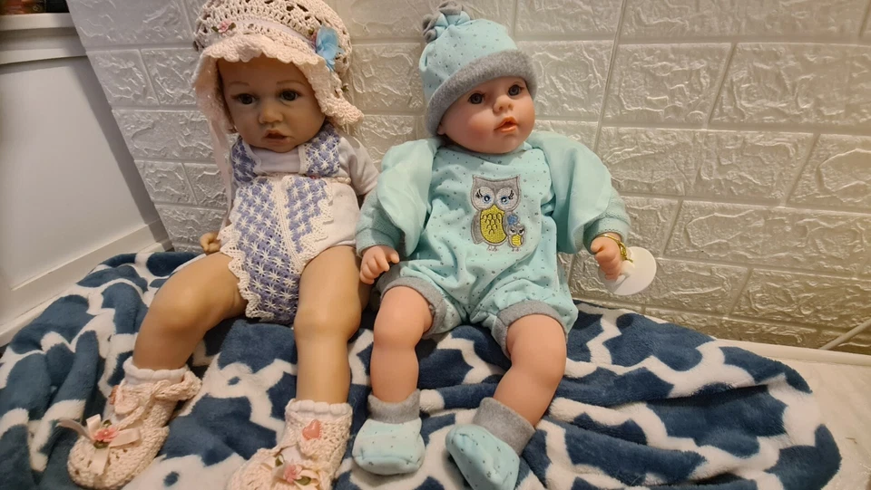 Bambola reborn  neonato reale vinile biberon accessori fatti a mano uncinetto - Immagine 2 di 2