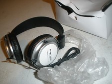 NEW Hollywood Casino Headphones White (O24)