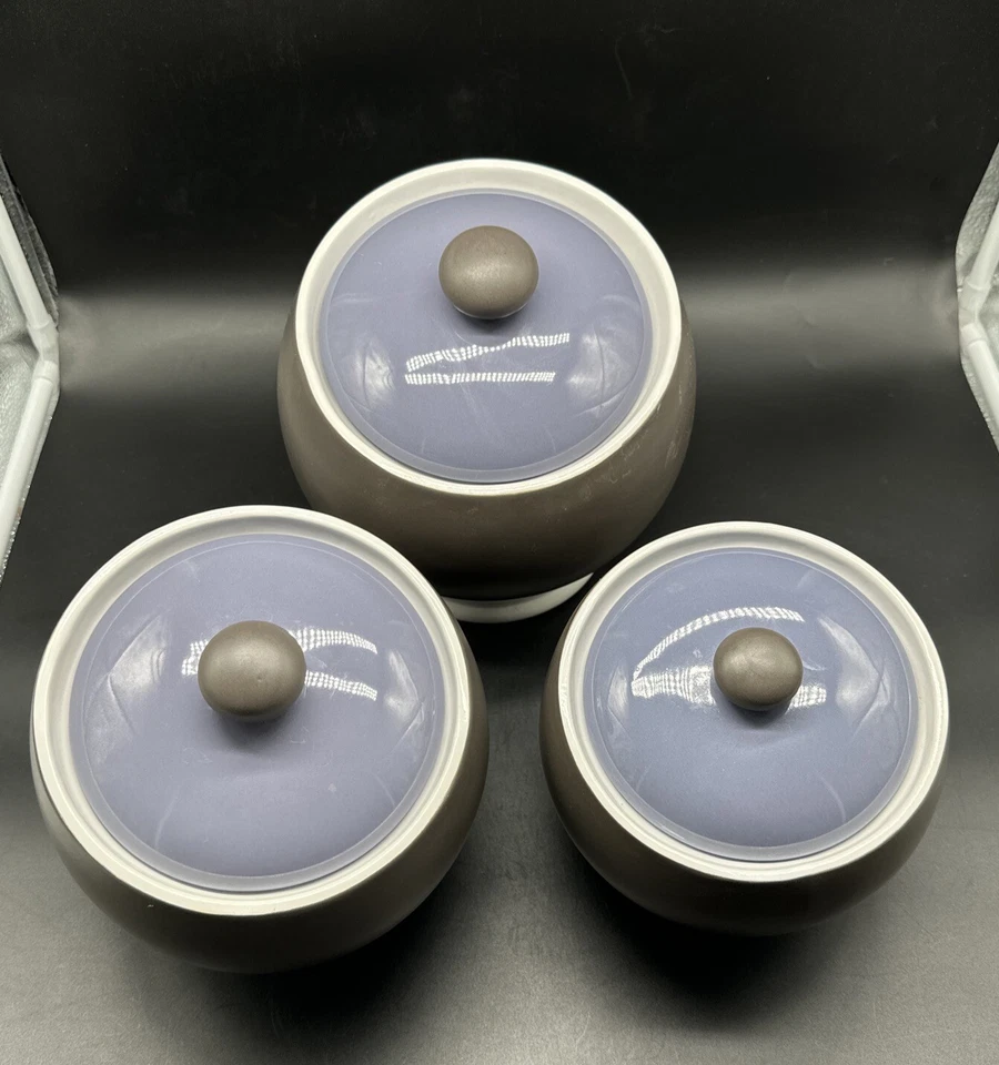 Juego de 3 botes de cerámica Mid Century esfera atómica orbe gris carbón y violeta Foto 3 de 4