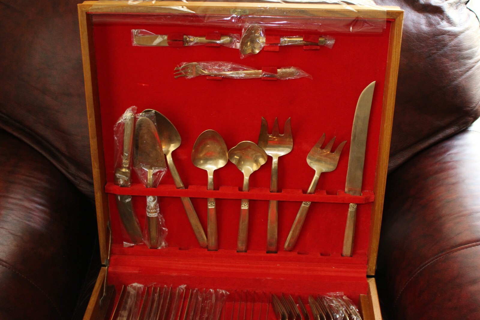 Solid Nickel Bronze Thailand (Non Plating) Dinner Set 144 Pieces for 12