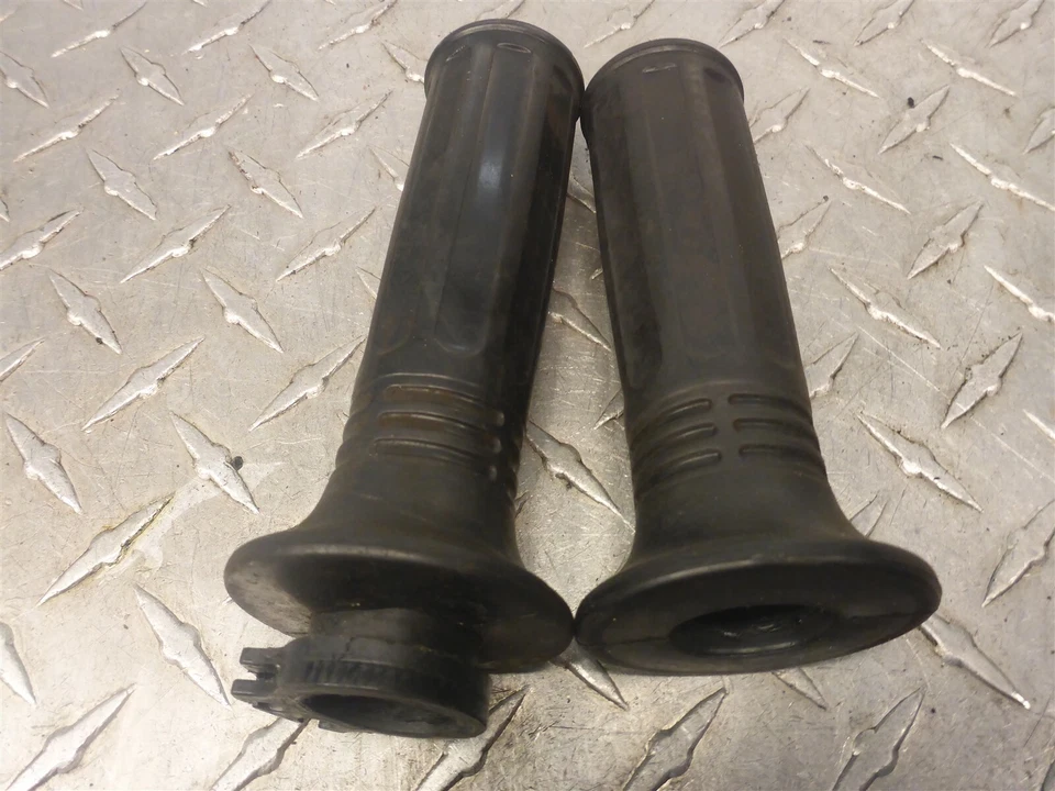 Par de empuñaduras eliminadoras tubo acelerador Kawasaki BN125-A BN 125 02  Foto 2 de 4