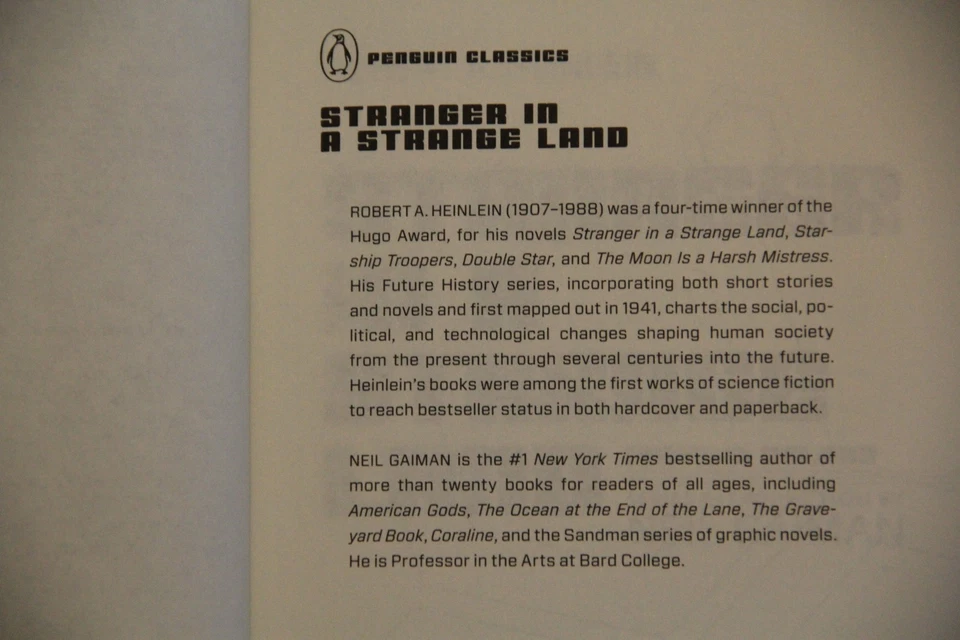 Stranger in a Strange Land, Robert A. Heinlein, Penguin Galaxy series, 2016, HC Foto 4 de 4