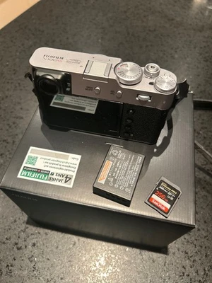 Fujifilmx100vi, Kamera Kompakt, Digital, mit Speicherkarte(256 GB), Neu! - Bild 1 von 4