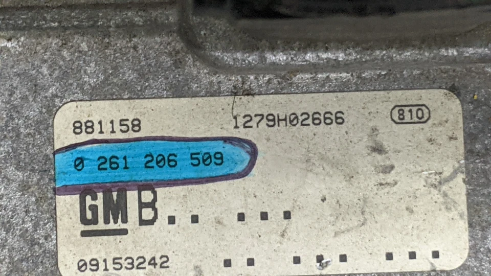 00-05 SATURN L300 GM ECU MODULE COMPUTER PCM ECM 0261206509 1279H02666 09153242 - Image 2 of 2