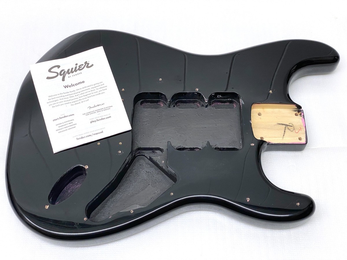 【10658】 Squier Stratocaster black Amazon.com: Squier Sonic Stratocaster Electric Guitar, Black