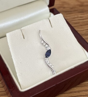 Anhänger 9 kt Weißgold 0,33 kt Saphir & Diamant, 1,35 g