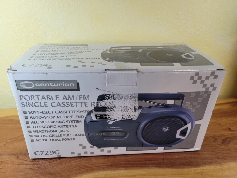 Radio AM/FM portátil Centurion de colección reproductor de casete individual grabadora C729G nuevo en caja Foto 2 de 4