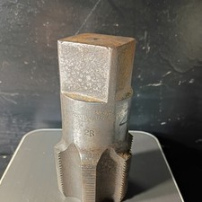 Walworth Mfg Co Boston USA  2 R 2-11 1/2 Large Tap