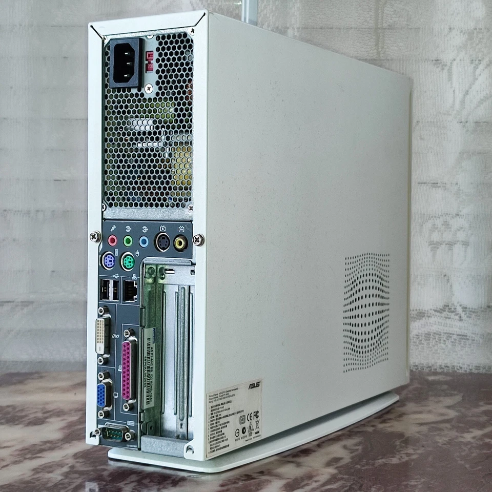 ASUS Pundit P1-AH2 book size mini PC running Windows XP - Image 4 of 4