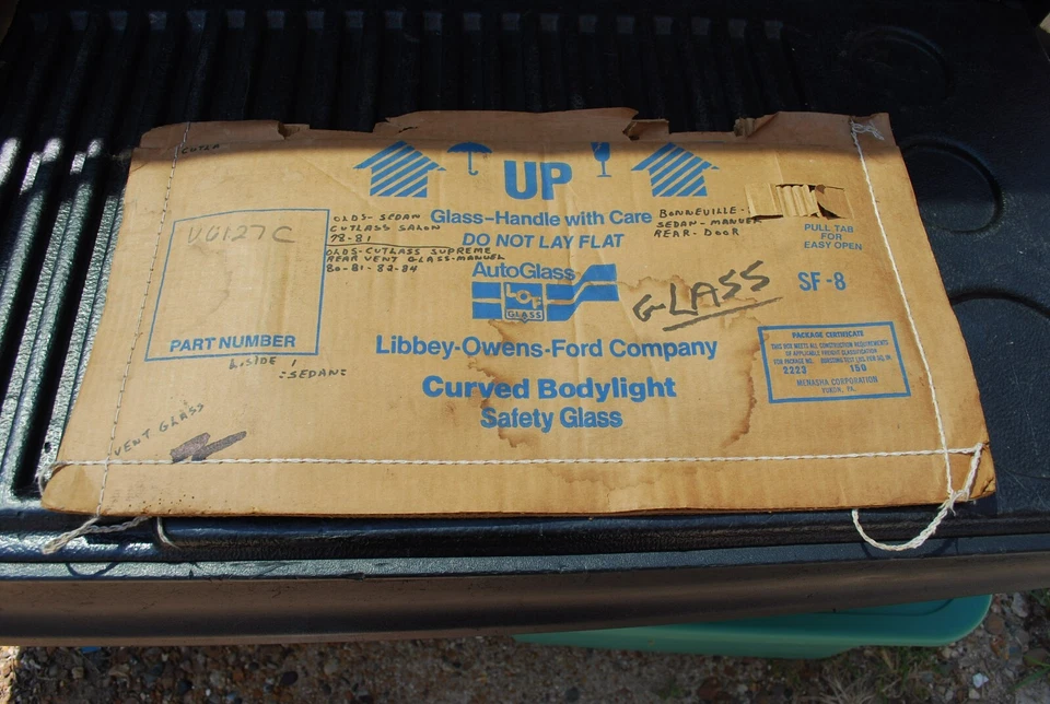 1978 to 84 Cutlass or Bonniville - Dealer Automotive curved vent window glass - Image 3 of 4