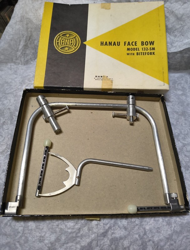 Hanau Face Bow Model 132-SM With Bite Wing Vintage Dental Contraption 
