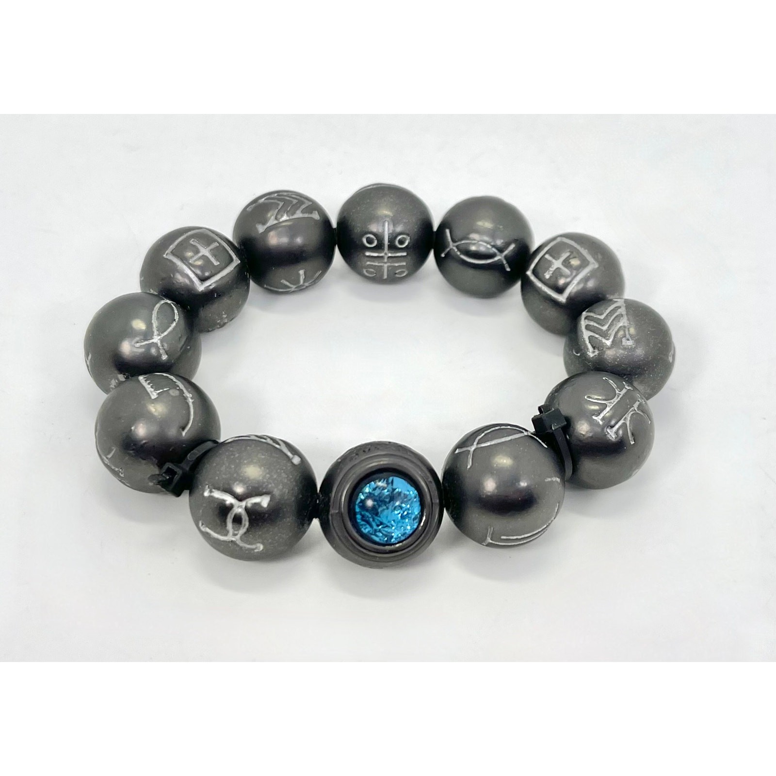 Marvel Black Panther Kimoyo Blue Bead Premium Movie Prop Replica Bracelet thumbnail 2