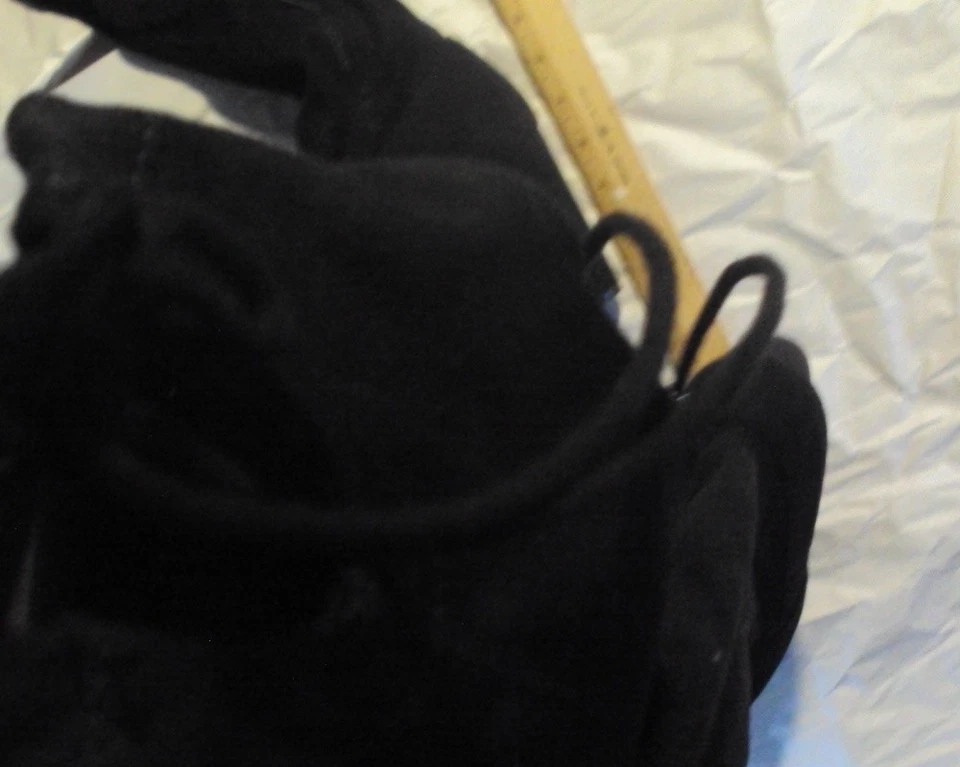 Botas hasta el muslo talla 9 gamuza negra tacón 3" marca bambú Foto 4 de 4