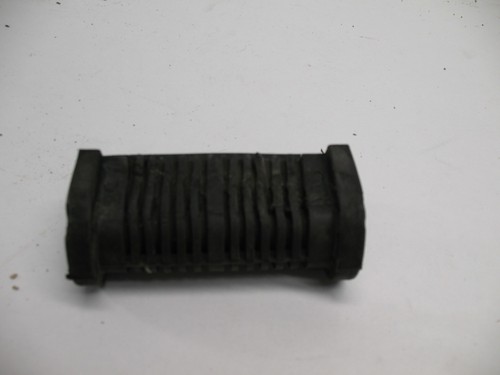 1994 SUZUKI VS1400 VS 1400 FUEL TANK RUBBER DAMPENER CUSHION - Picture 2 of 3