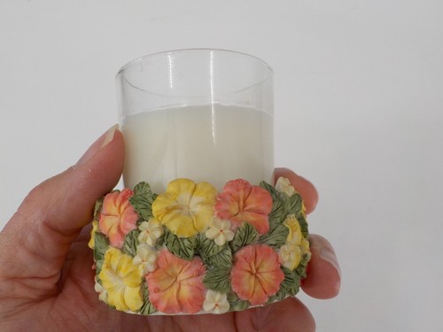 WHITE TEA CANDLE IN FLORAL CERAMIC CANDLE HOLDER HAWAIIAN HIBISCUS POLYNESIAN - Picture 8 of 10