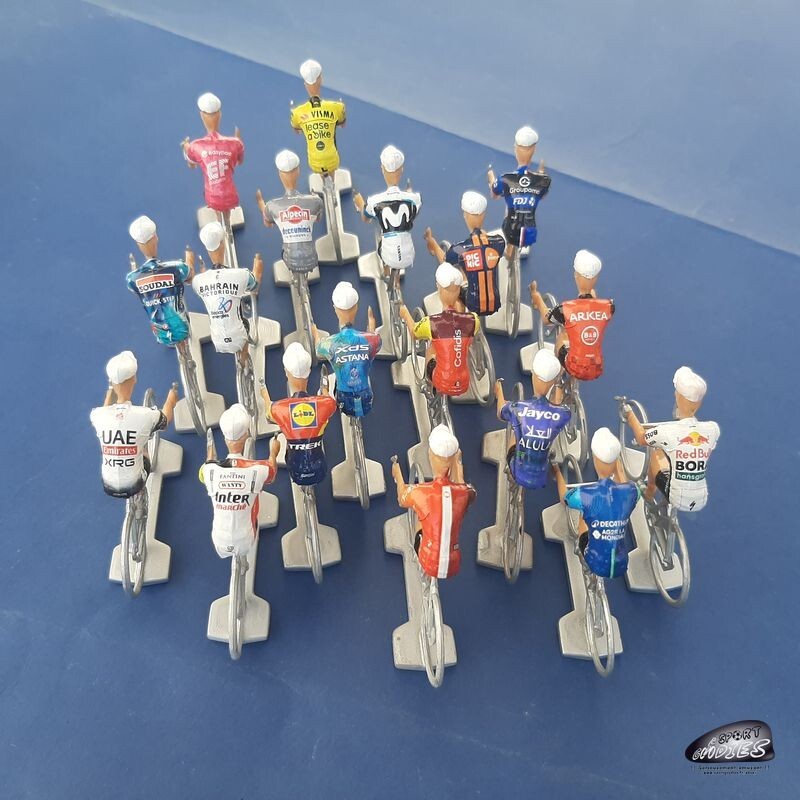 Lot de 6 cyclistes miniatures Pauline Ferrand Prevot - Ech1/32
