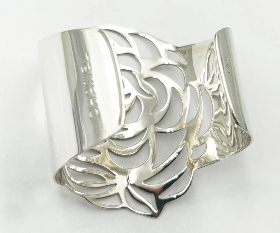 Brazalete Chanel Raro 925 Plata Sólida Camelia Recortado Brazalete Brazalete Foto 4 de 4