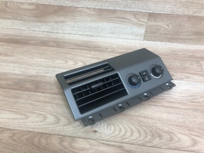 BMW OEM E65 E66 745 750 760 REAR UPPER ROOF RIGHT SIDE AC CLIMATE VENT 02-08