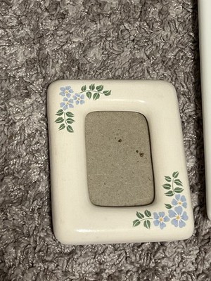 New Avon 1984 Avon Ceramic ''Picture of Success'' Photo Frame Floral Blue Flowers