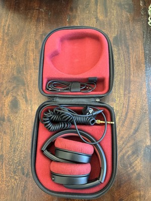 Focal Listen Professional Studio Reference Headphones 32Ω Closed Back