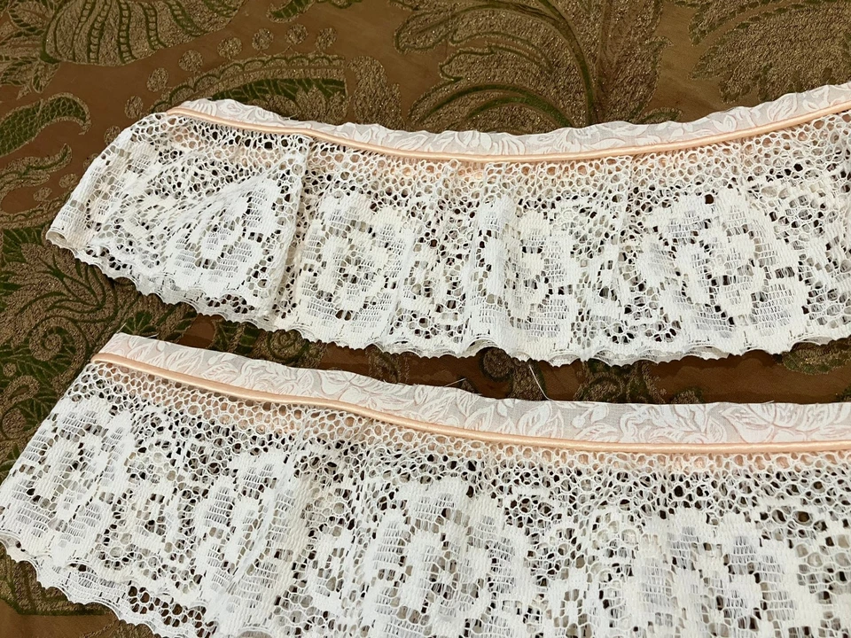 Borde de encaje crudo vintage - 2 piezas, 32" x 4" cada una - bordes festoneados con costilla rosa Foto 4 de 4