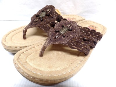 earth shoes flip flops