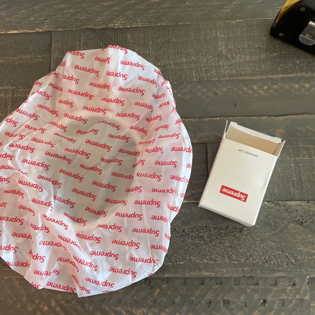 Supreme, Accessories