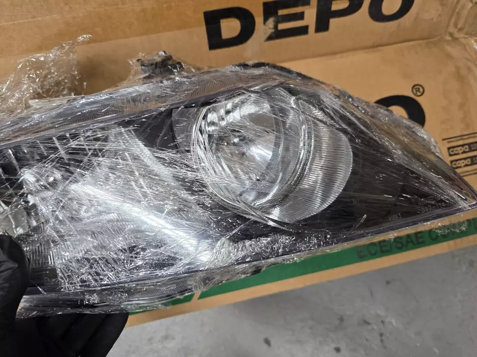 Faro derecho lado pasajero DEPO apto para Honda Civic Sedán 2006-2011 33101-SNC-A01 Foto 3 de 4