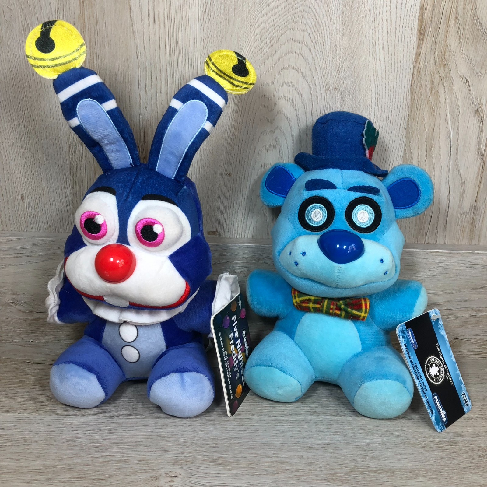 Lot of 2 Funko Pop! Five Nights at Freddy's FROSTBEAR & CIRC