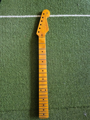 Fender LIC. ALLPARTS Stratocaster Neck. Made in Japan. Amber relic tint. 9.5" 