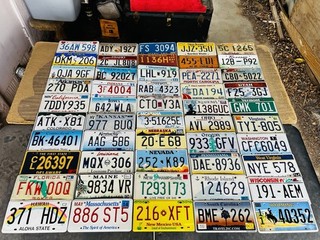 COMPLETE SET OF ALL FIFTY UNITED STATES LICENSE PLATES——CHECK IT OUT———