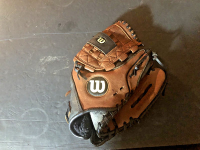 Wilson A500 12.5'' Baseball Glove RHT Advantage A0500 A125 Mens Ecco Leather 
