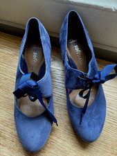 Clarks Sz4.5UK Softwear Blue Suede Ribbon Tie Cassie Shore 7cm Heel Shoes Court