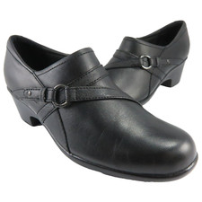 Clarks GENETTE ARC Loafers Womens Size 8M Black Leather Side-Zip Shootie 2" Heel