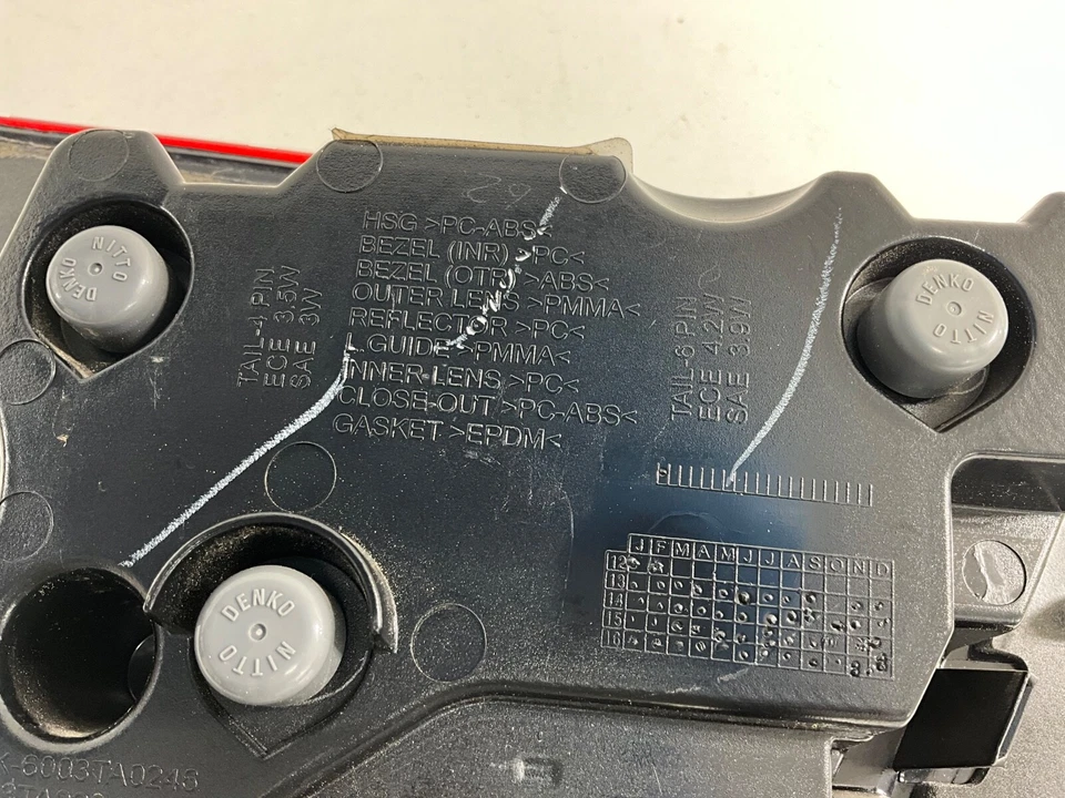 2018 Jeep Grand Cherokee Taillight Right P68368396AB OEM - Image 4 of 4