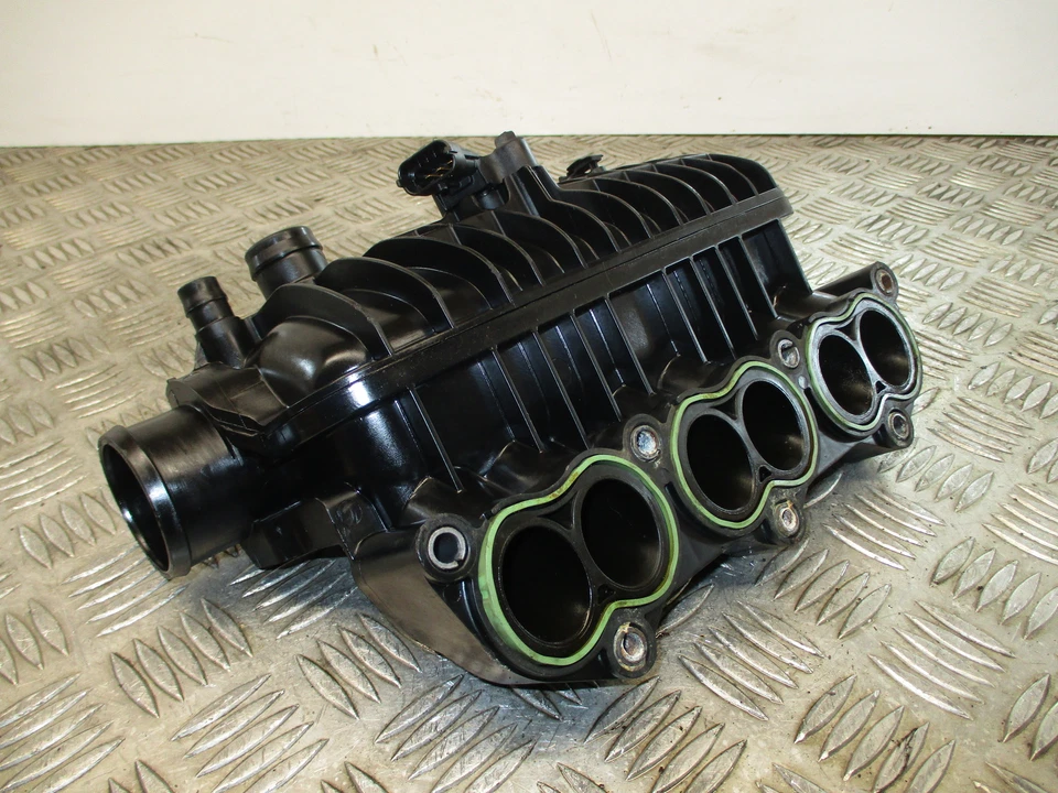 2015 Ford Fiesta 1.0 бензиновый. Впускной коллектор CM5G9424FA 69K - Изображение 4 из 4