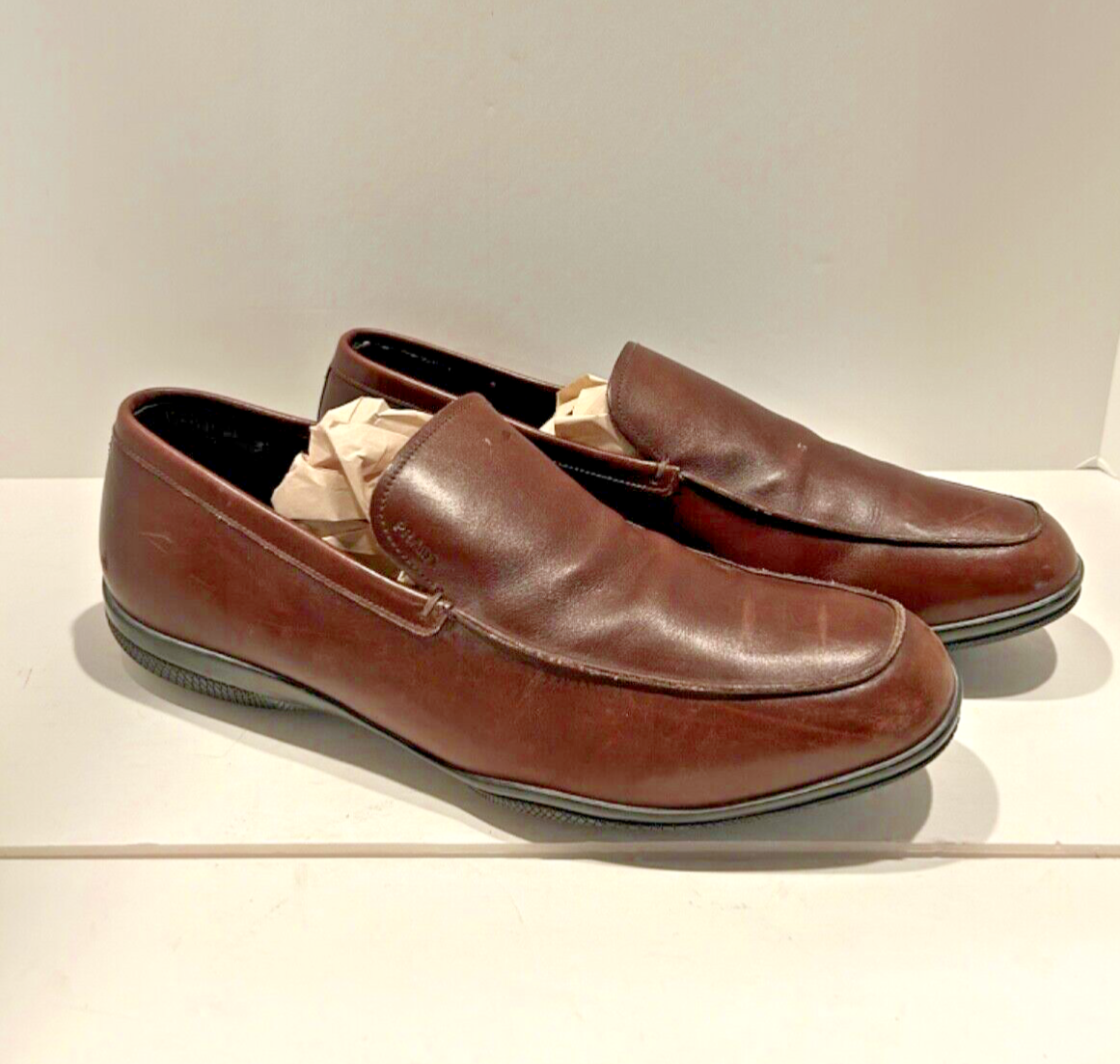 PRADA ITALY MENS BROWN LEATHER LOAFERS WITH RUBBER SOLES  display picture 3