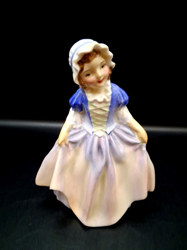 Royal Doulton - Dinky Do - # RN 800375 Girl Figurine Bone China, Made in England