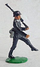 VALIANT TOY SOLDIER GERMAN SS SOLDIER DRESS UNIFORM GOOSE STEP MARCHING 54mm
