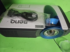 BenQ LX810std laer hdmi projector 530 h 3000 lumens