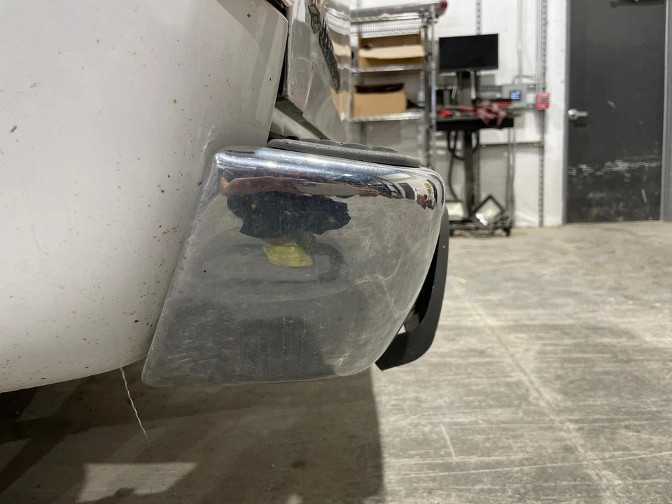 04-12 Colorado Rear Bumper Assemnbly chrome Foto 2 de 4