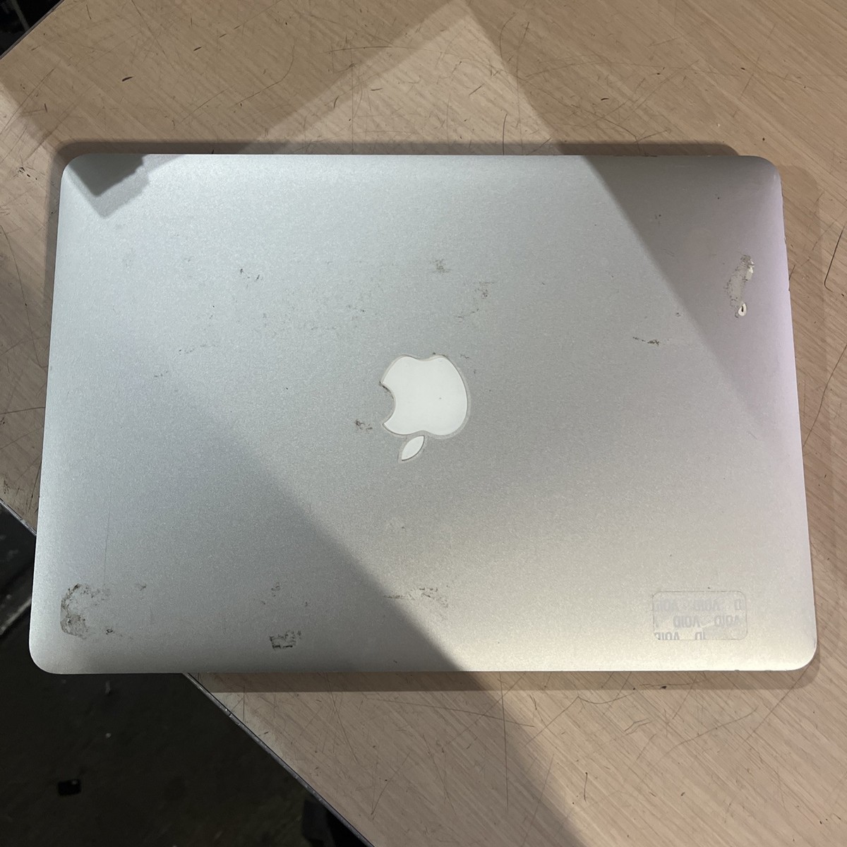 MacBook Air シルバー 本体 13.3インチMacBook Air [整備済製品] 8コアCPUと7コアGPUを搭載した